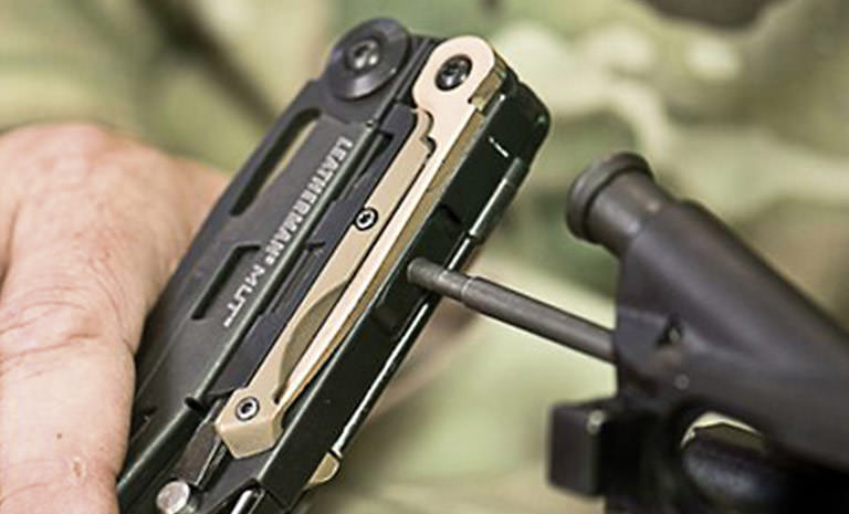 Infantería, EEUU. Leatherman Mut: específicamente diseñada para desmontar y  realizar el mantenimiento en campaña de los M-16. Precio: 239,95 euros., Fueradeserie/moda-y-caprichos